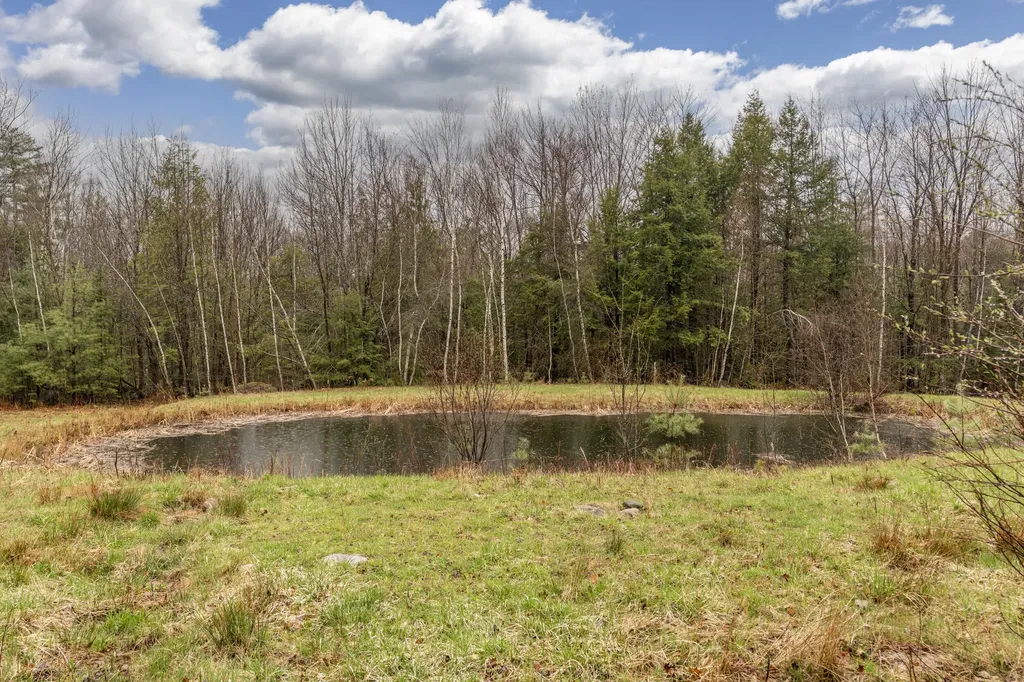 40 Dyer Road Raymond ME 04071