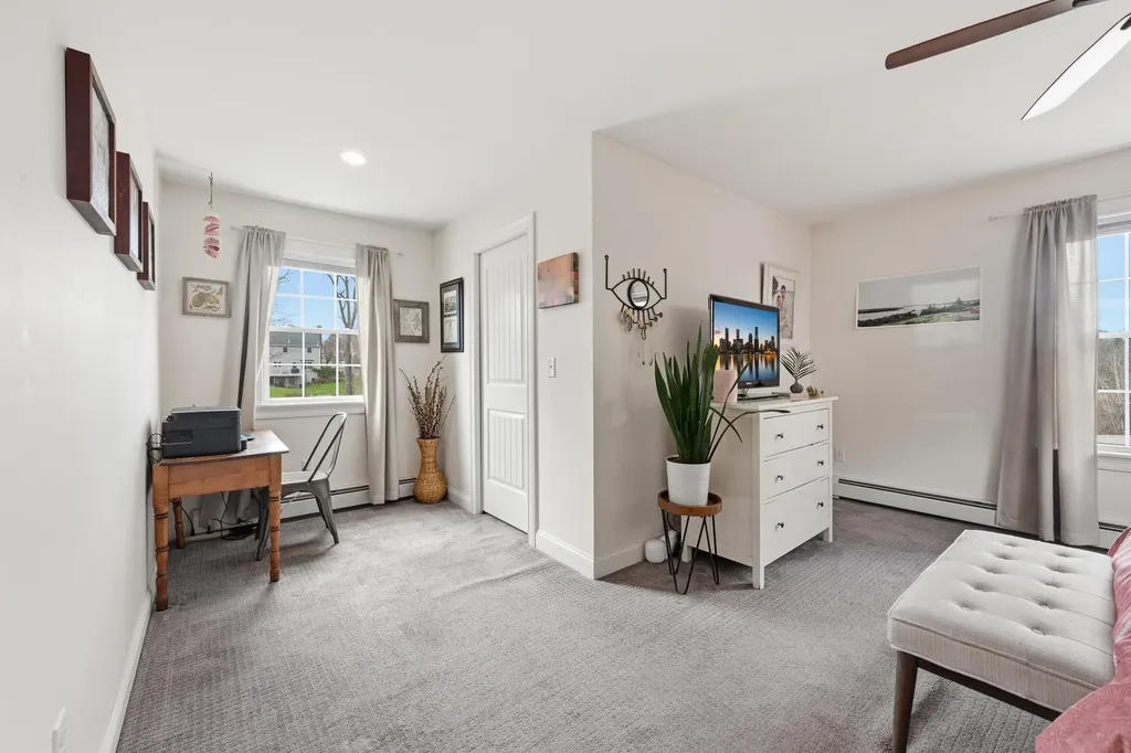 25 Owens Way Scarborough ME 04074