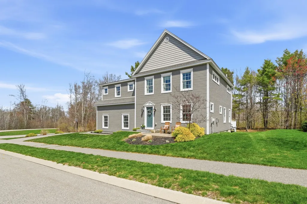 25 Owens Way Scarborough ME 04074