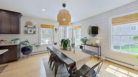 25 Owens Way Scarborough ME 04074