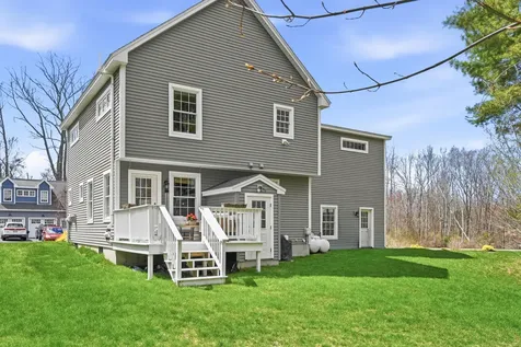 25 Owens Way Scarborough ME 04074