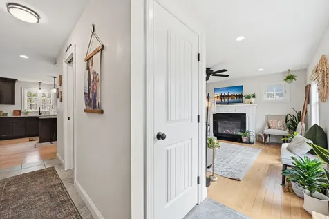 25 Owens Way Scarborough ME 04074