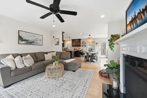 25 Owens Way Scarborough ME 04074