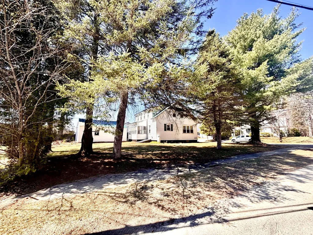 6 Winter Street Millinocket ME 04462