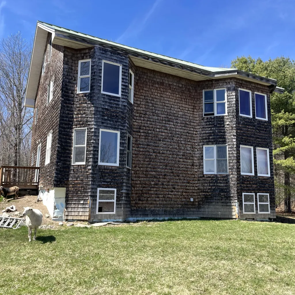 20 Bean Hill Harmony ME 04942