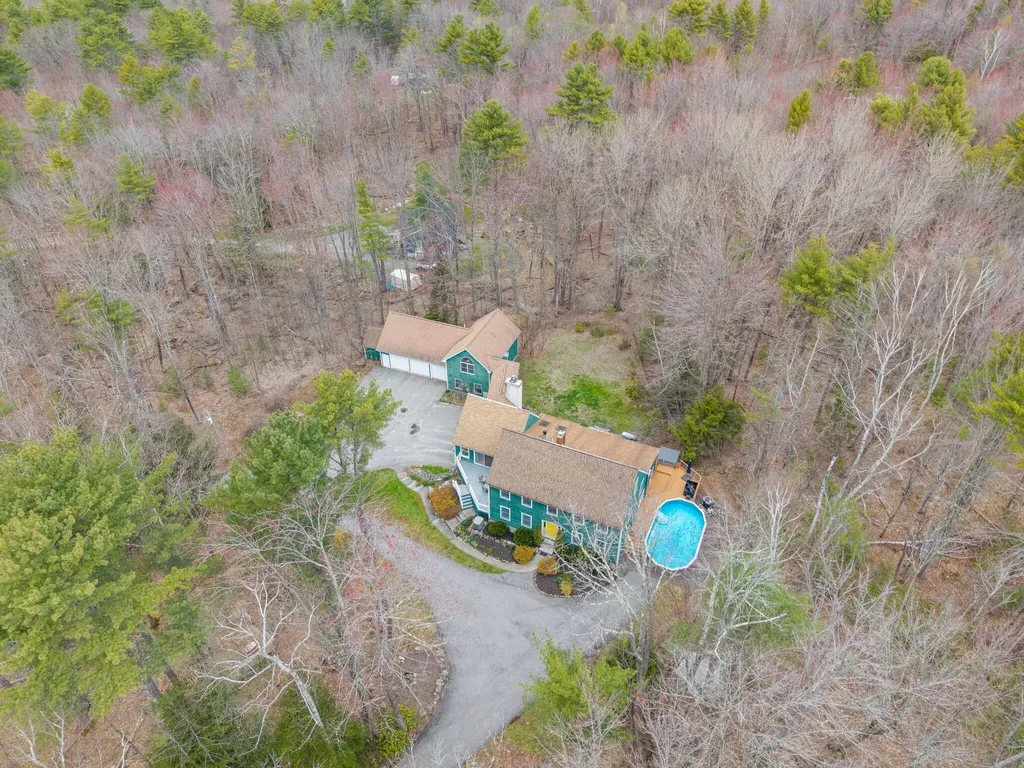 148 Spiller Hill Road Raymond ME 04071