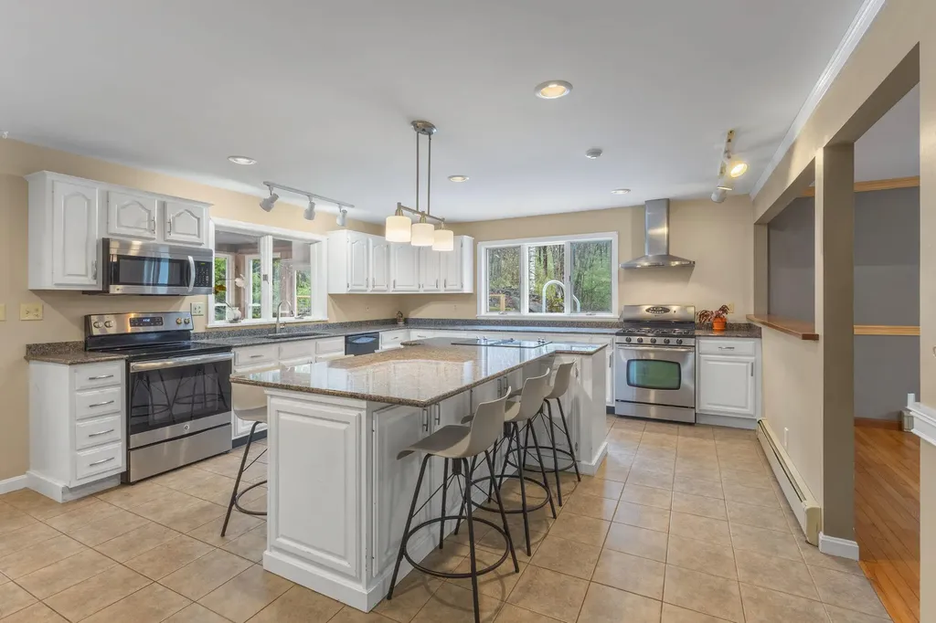 148 Spiller Hill Road Raymond ME 04071