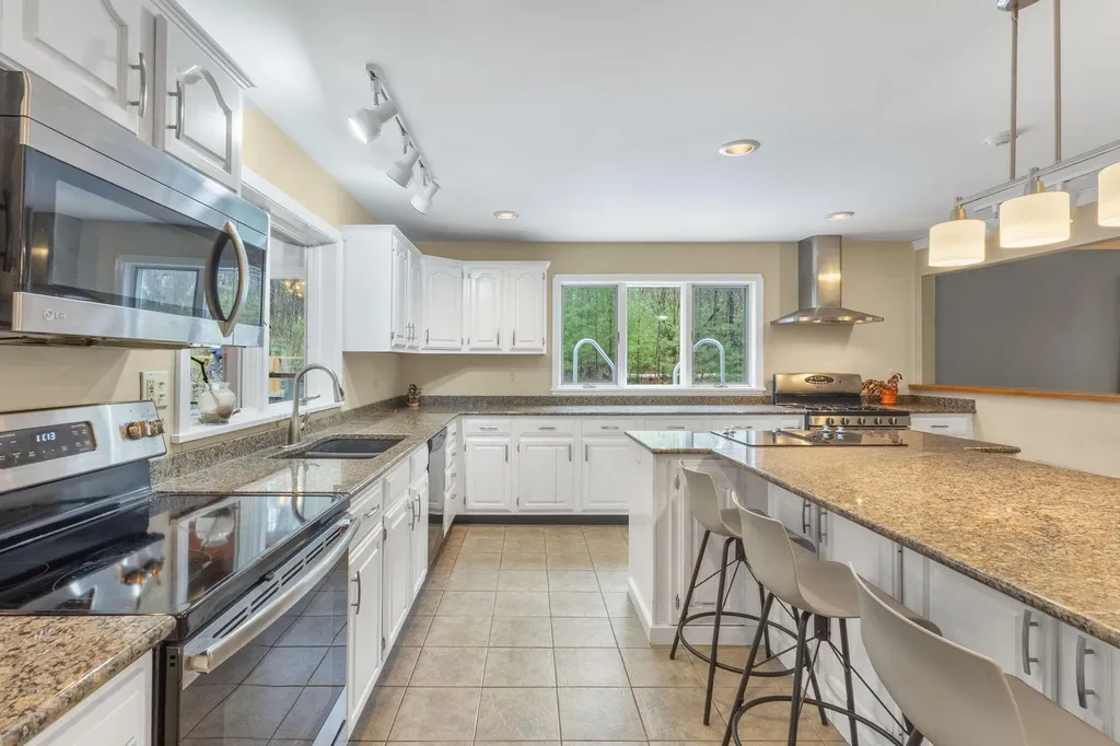 148 Spiller Hill Road Raymond ME 04071