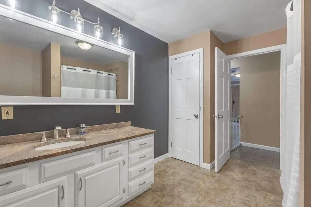 148 Spiller Hill Road Raymond ME 04071
