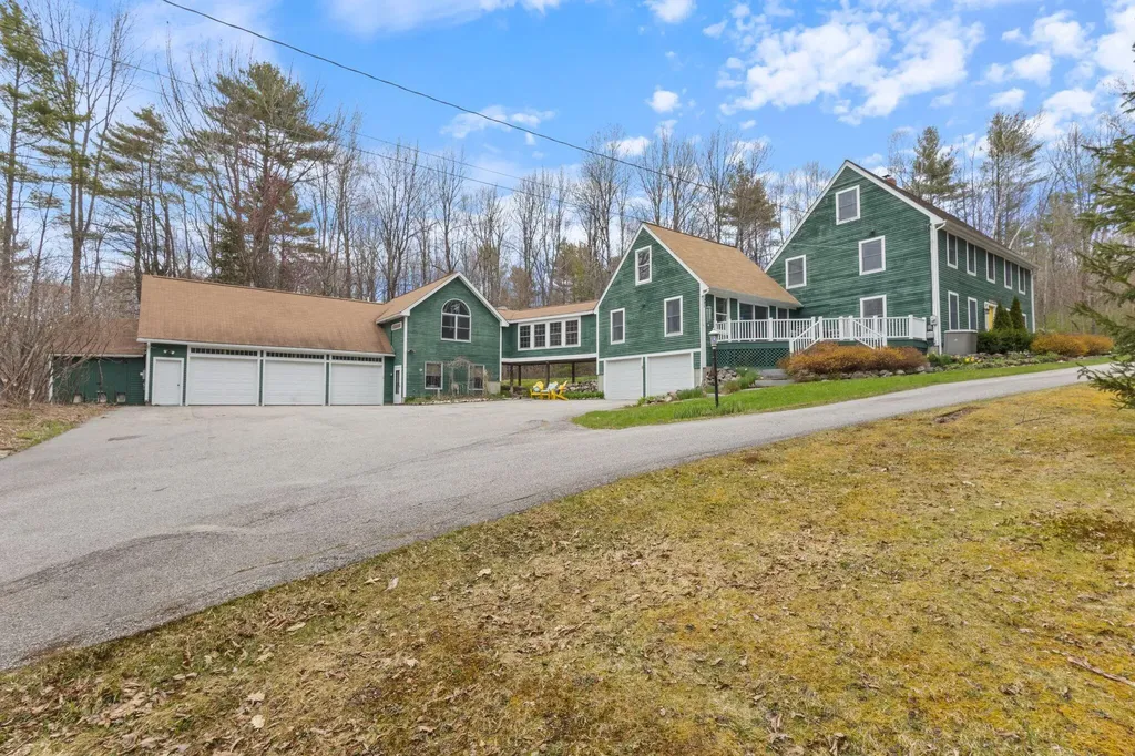 148 Spiller Hill Road Raymond ME 04071