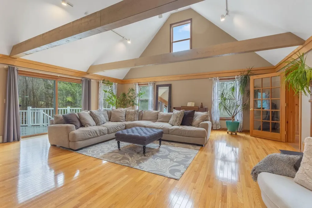 148 Spiller Hill Road Raymond ME 04071