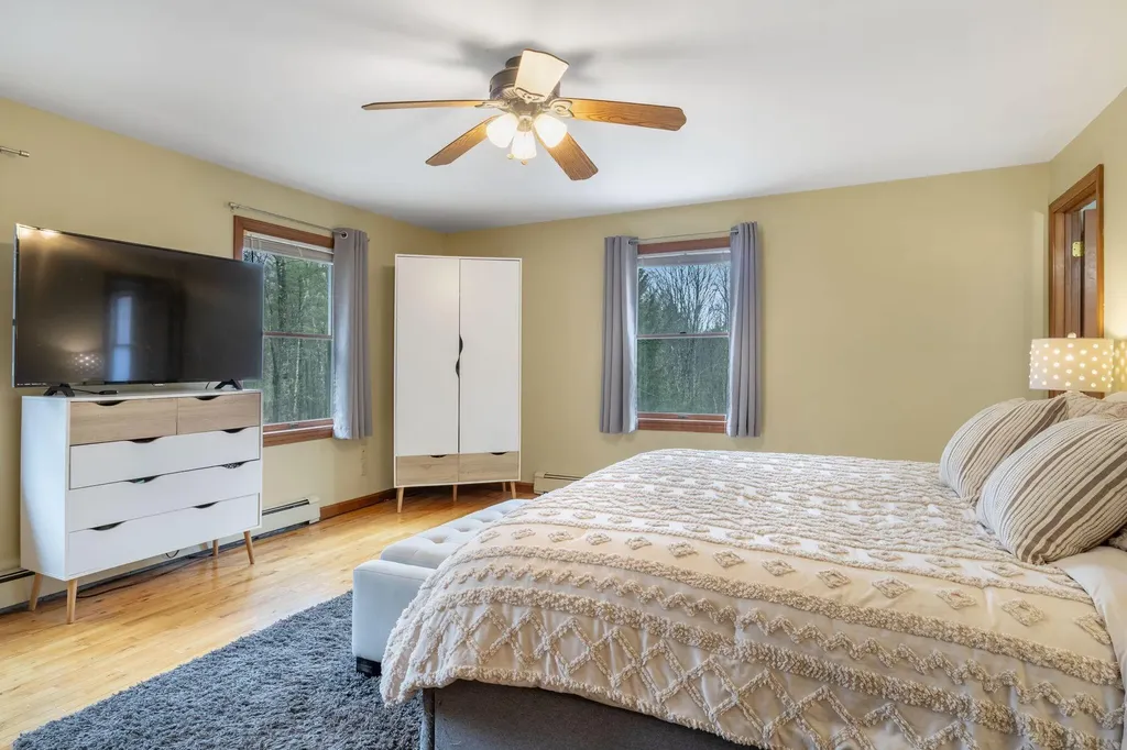 148 Spiller Hill Road Raymond ME 04071