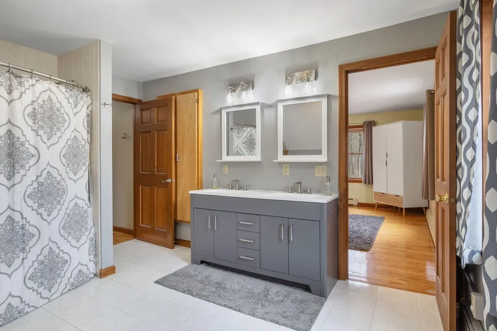 148 Spiller Hill Road Raymond ME 04071