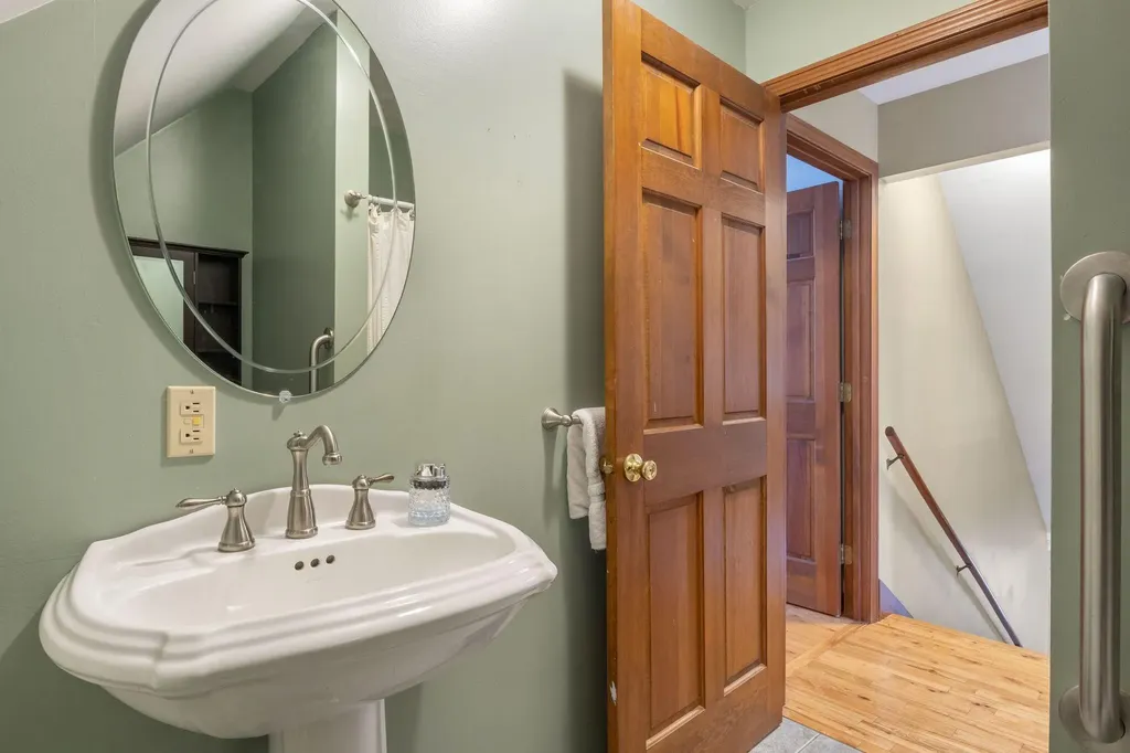 148 Spiller Hill Road Raymond ME 04071