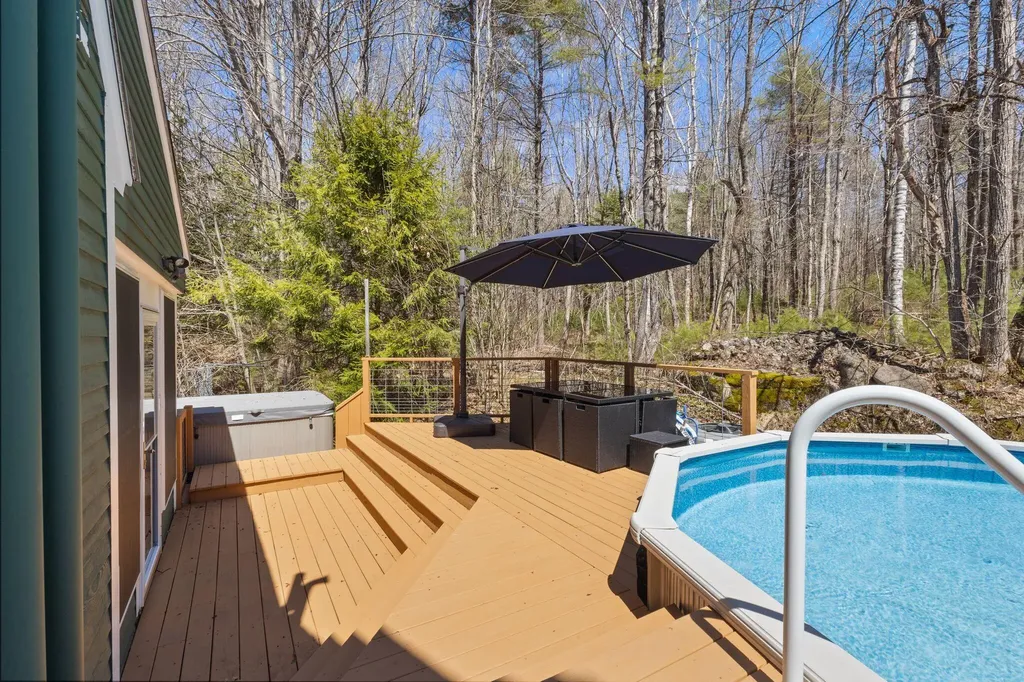 148 Spiller Hill Road Raymond ME 04071