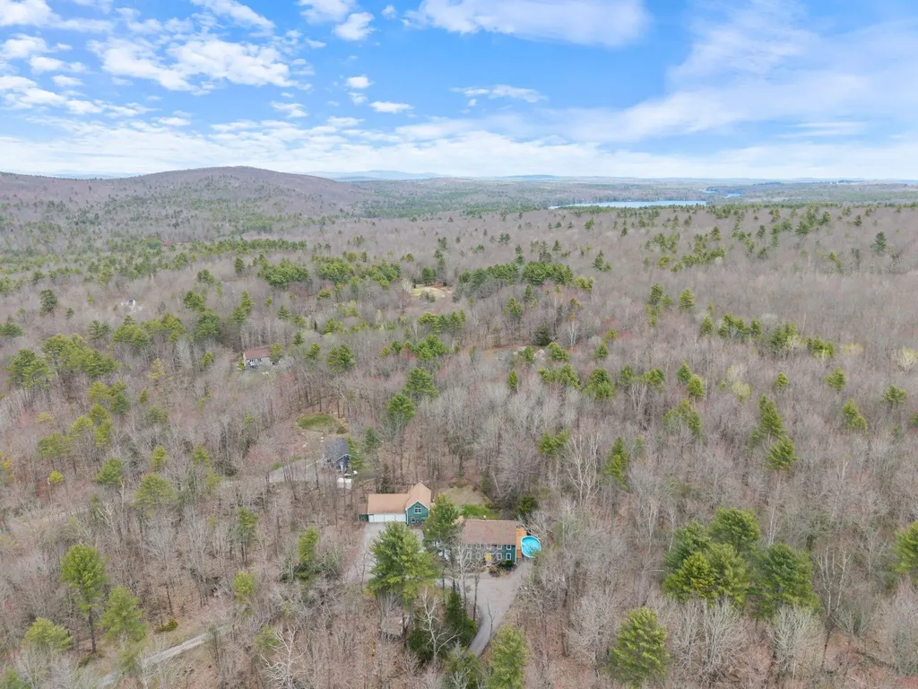 148 Spiller Hill Road Raymond ME 04071