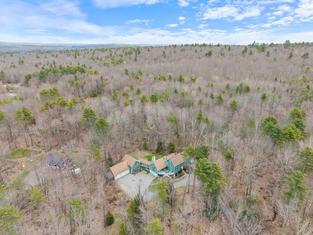 148 Spiller Hill Road Raymond ME 04071