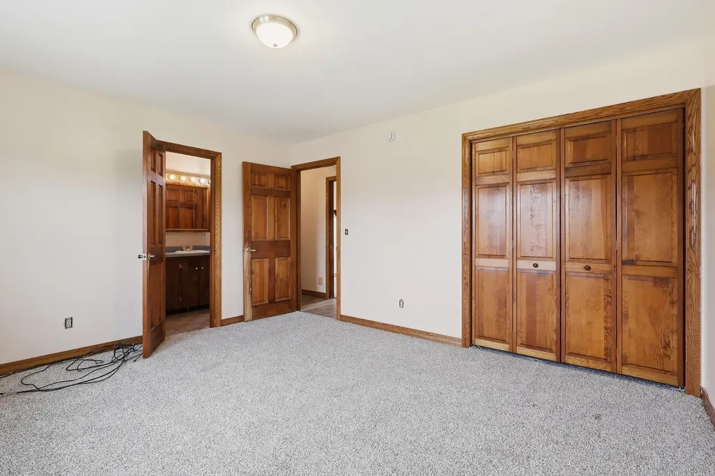1594 Bangor Road Clinton ME 04927