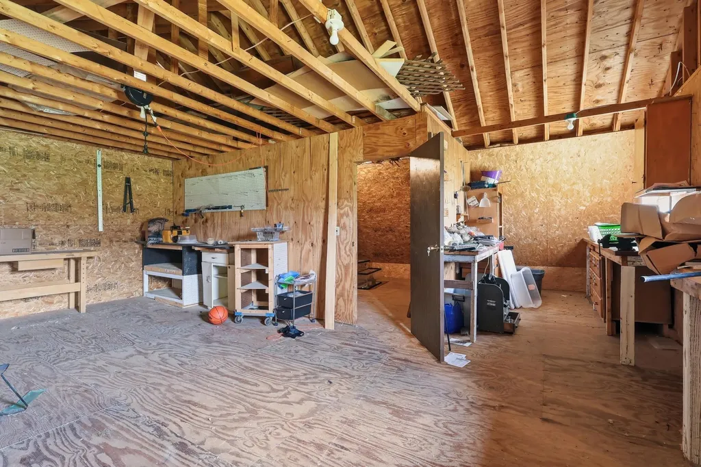 1594 Bangor Road Clinton ME 04927