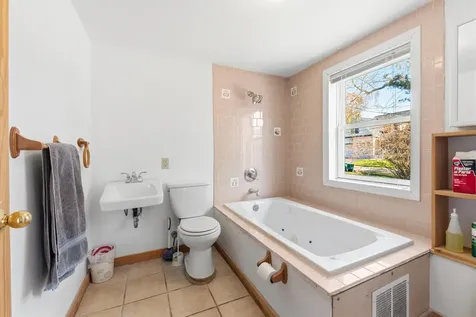 54 Shelton Avenue York ME 03909
