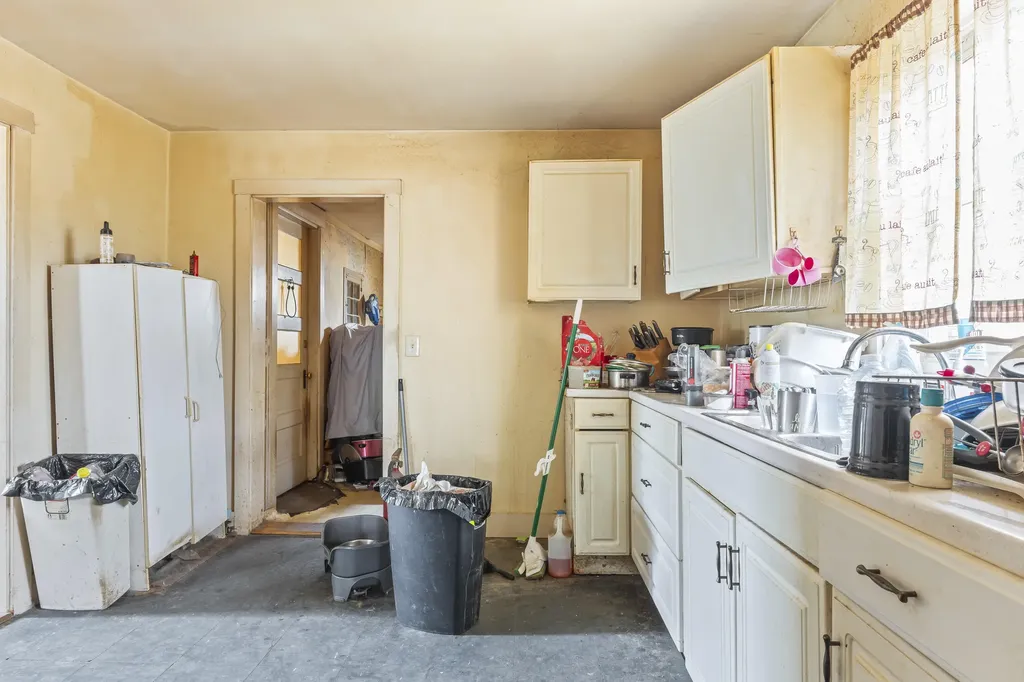 24 Park Avenue Auburn ME 04210