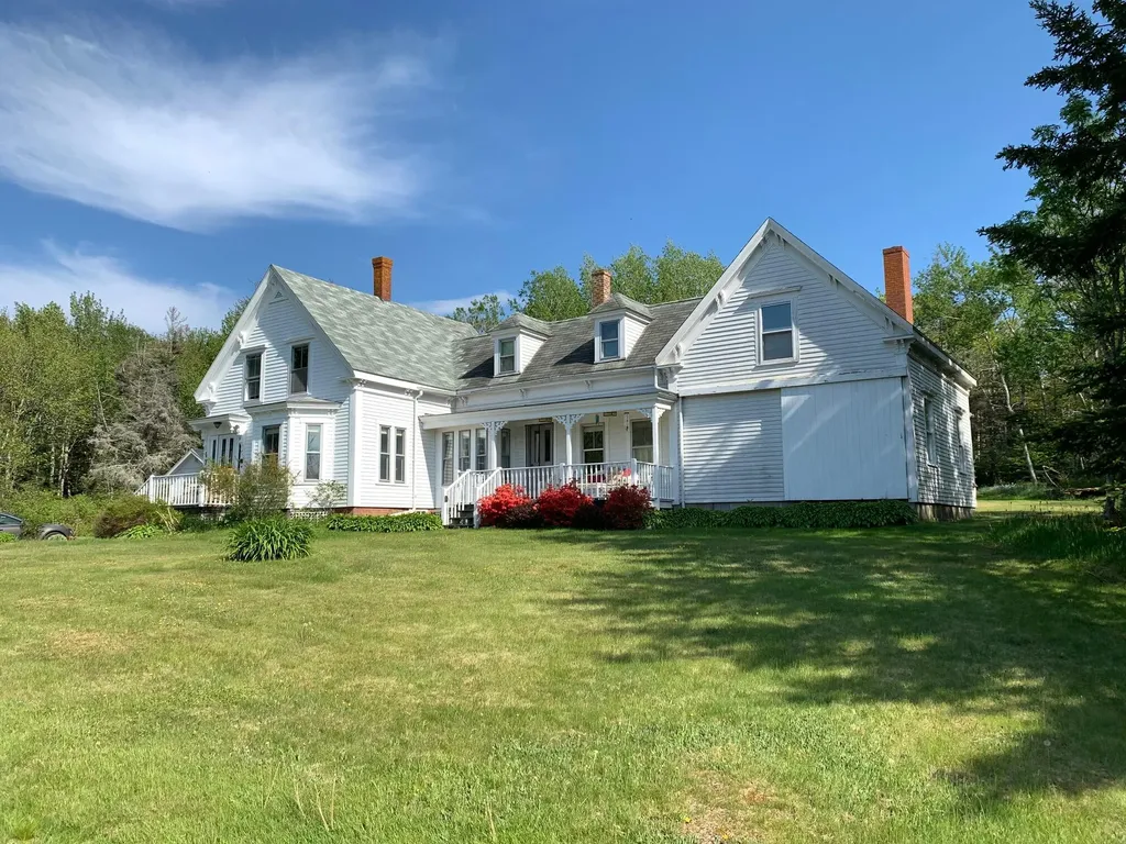 178 Huddle Road Bristol ME 04554