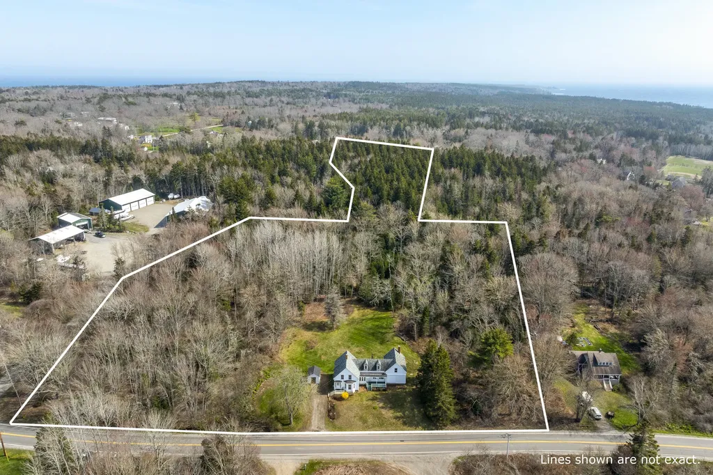 178 Huddle Road Bristol ME 04554