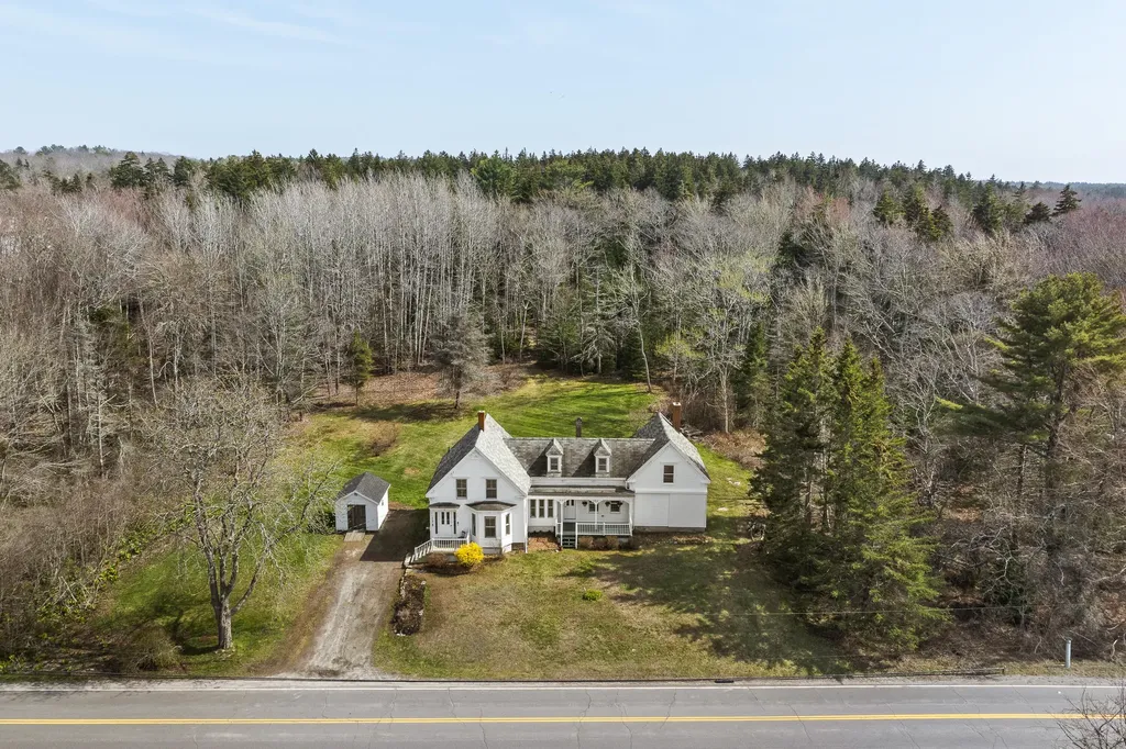 178 Huddle Road Bristol ME 04554