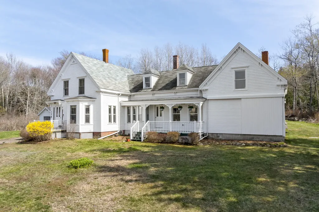 178 Huddle Road Bristol ME 04554