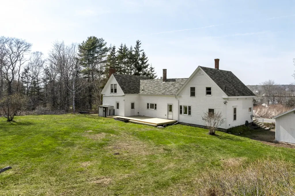 178 Huddle Road Bristol ME 04554