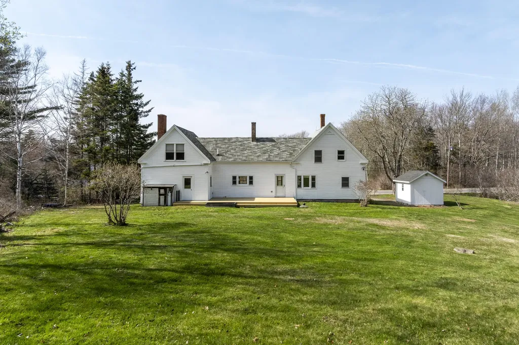 178 Huddle Road Bristol ME 04554