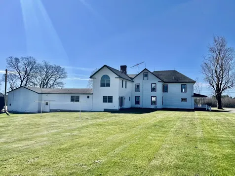 428 Mullen Road Newport ME 04953