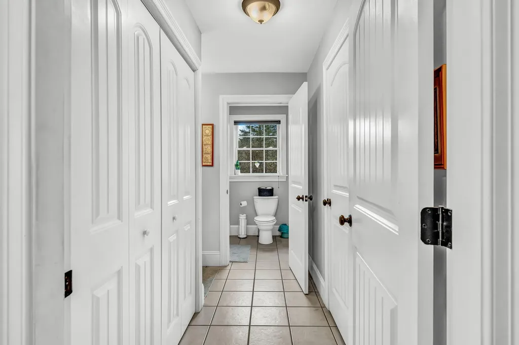 19 Deer Pond Lane Bangor ME 04401