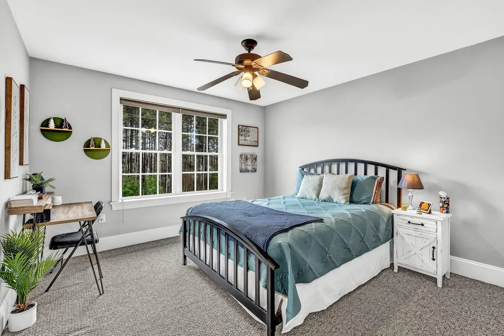19 Deer Pond Lane Bangor ME 04401