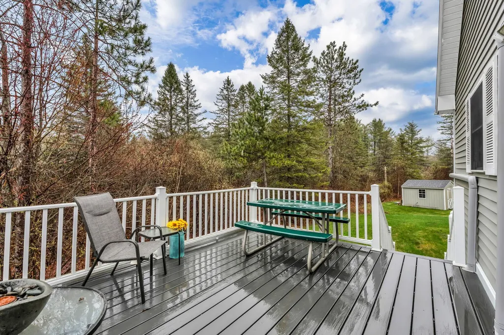 19 Deer Pond Lane Bangor ME 04401