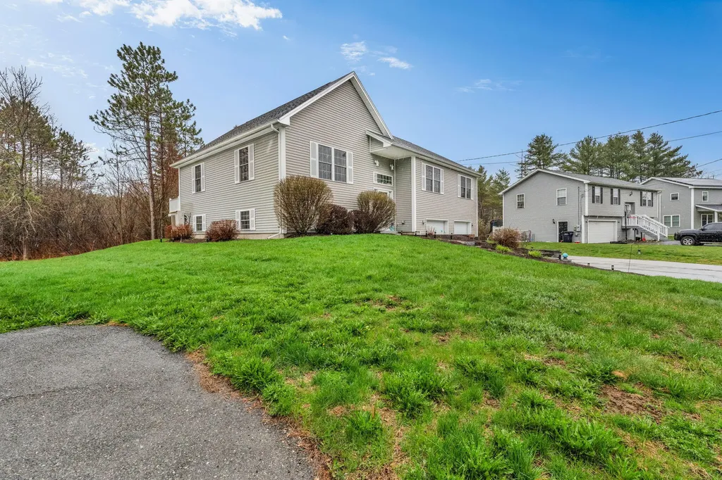19 Deer Pond Lane Bangor ME 04401