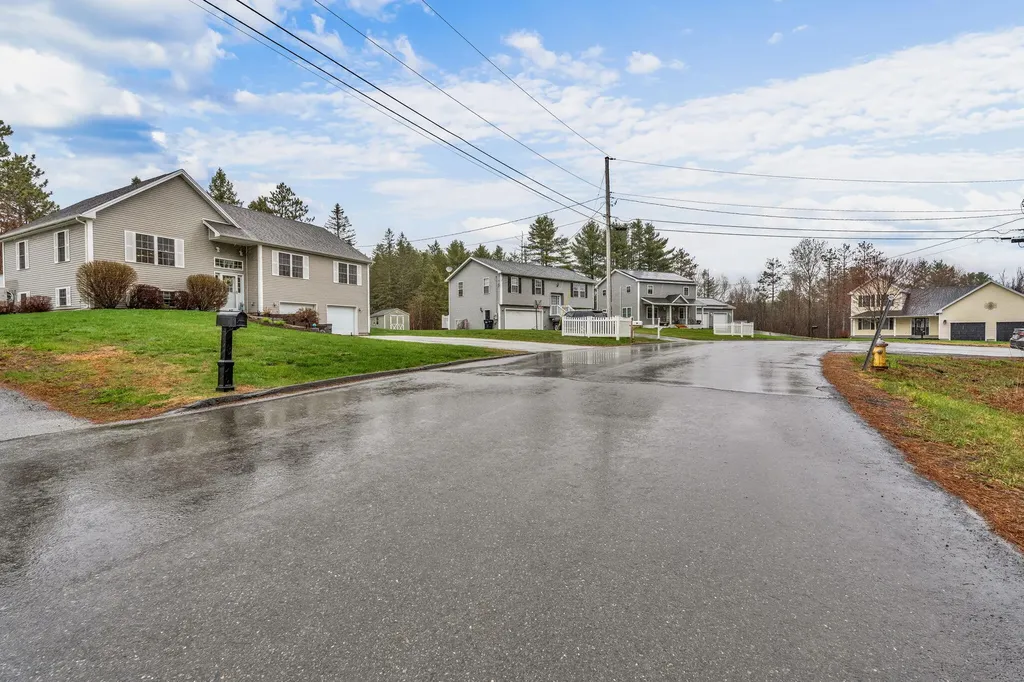 19 Deer Pond Lane Bangor ME 04401