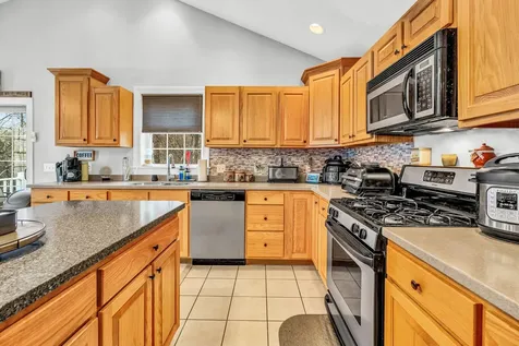 19 Deer Pond Lane Bangor ME 04401