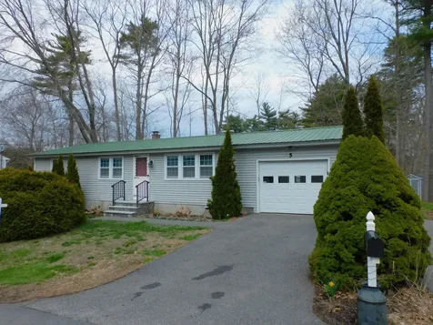 5 Camden Avenue York ME 03909