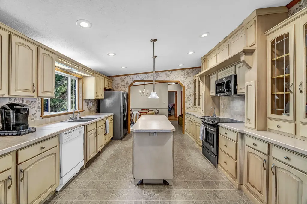 815 Alfred Road Arundel ME 04046