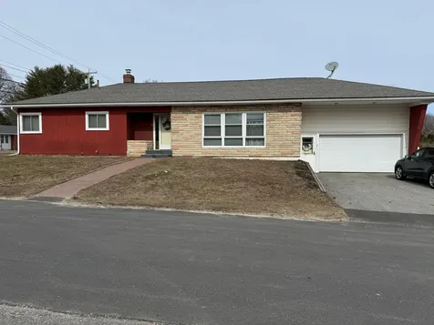 2 Nancy Street Lewiston ME 04240