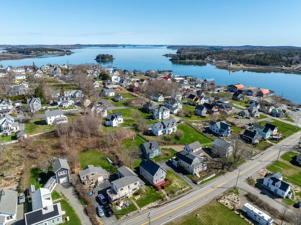 35 Washington Street Lubec ME 04652