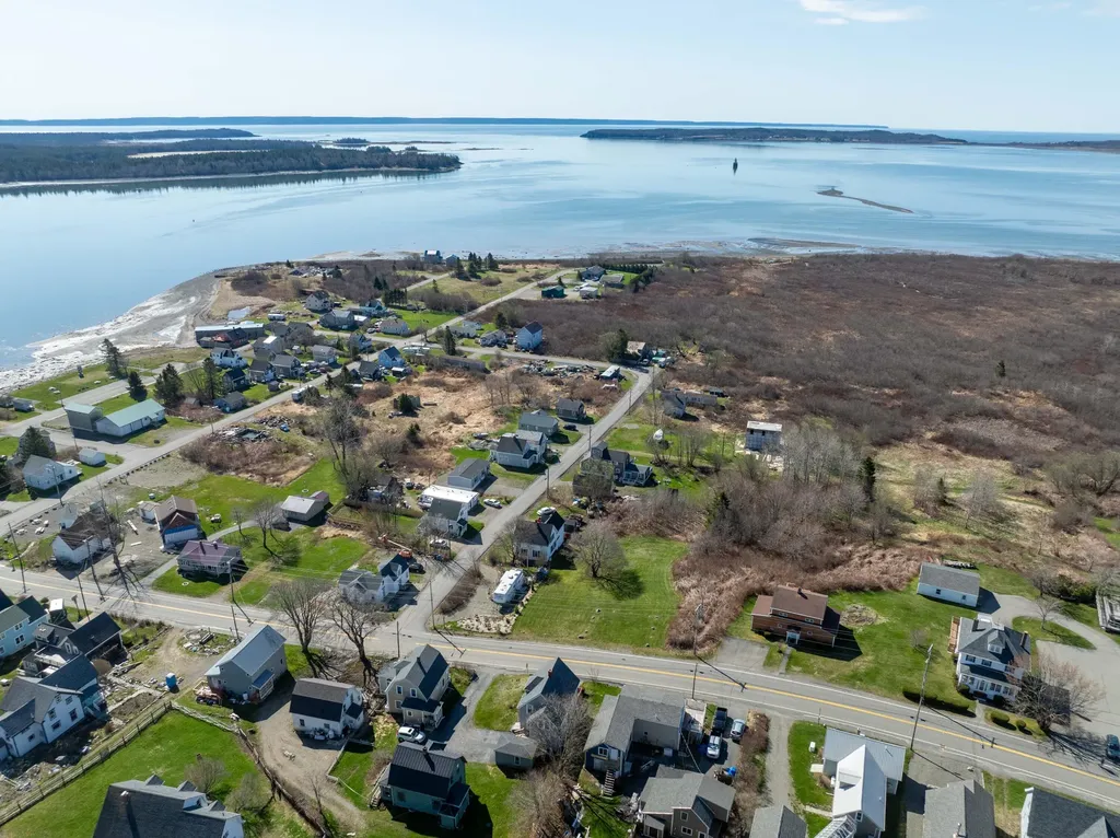 35 Washington Street Lubec ME 04652