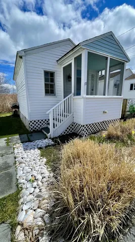 9 E Grand Avenue Scarborough ME 04074
