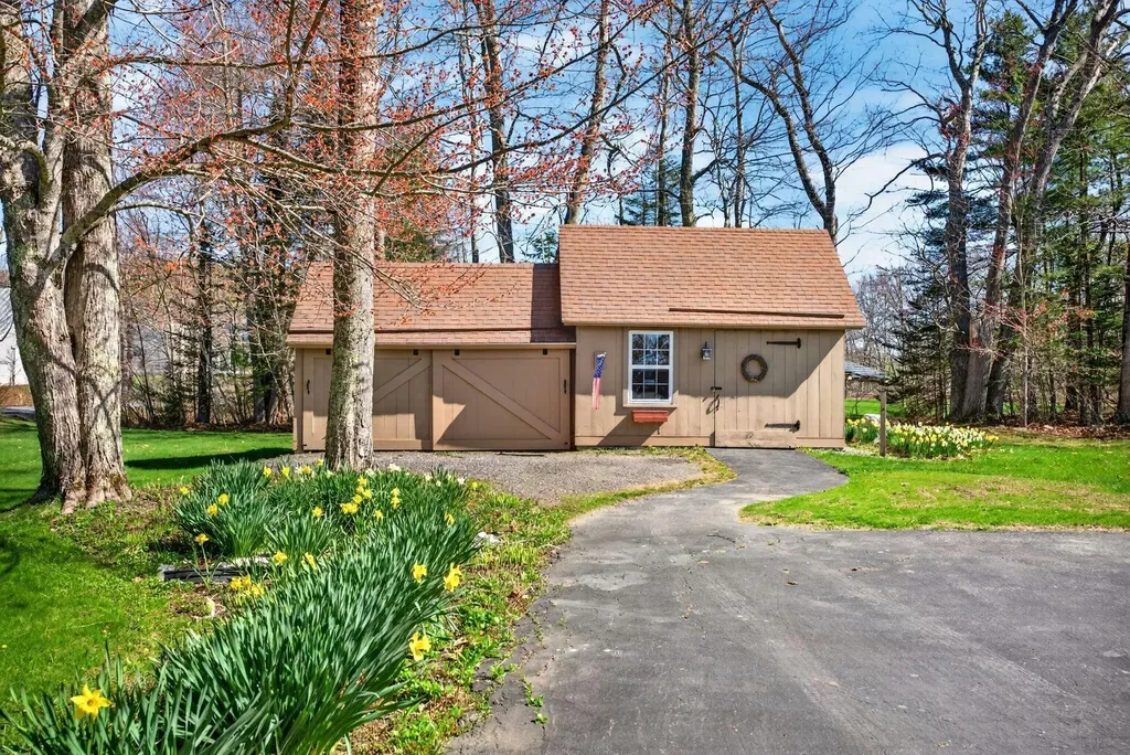 257 Coombs Road Brunswick ME 04011