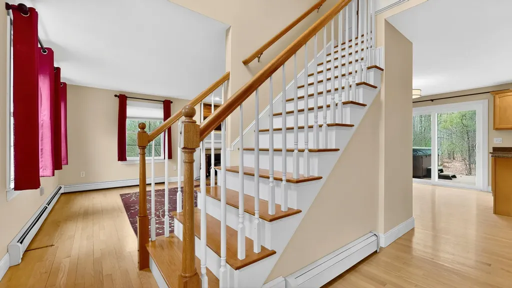 8 Landmark Road Scarborough ME 04074