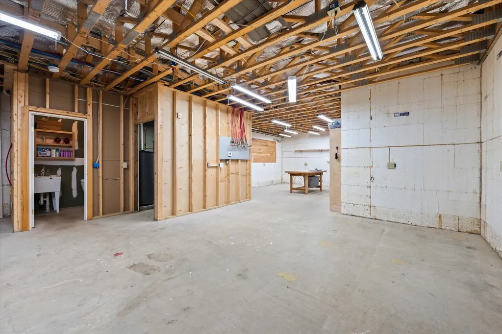 30 Balsam Drive Holden ME 04429