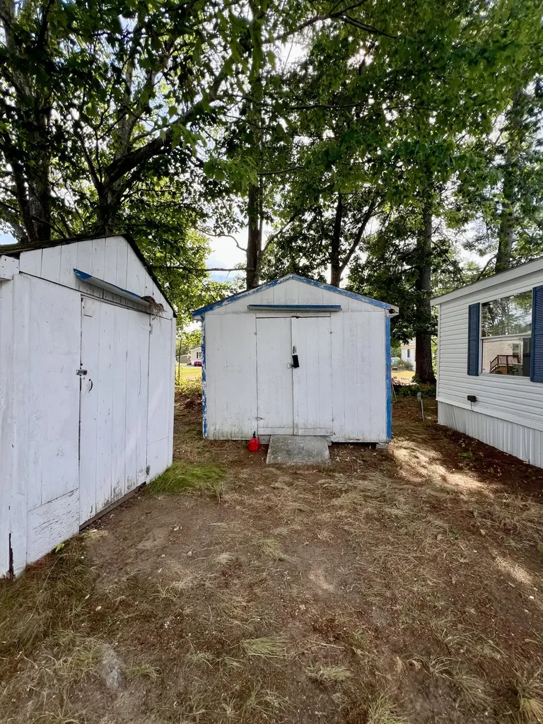21 Holiday Lane Standish ME 04084