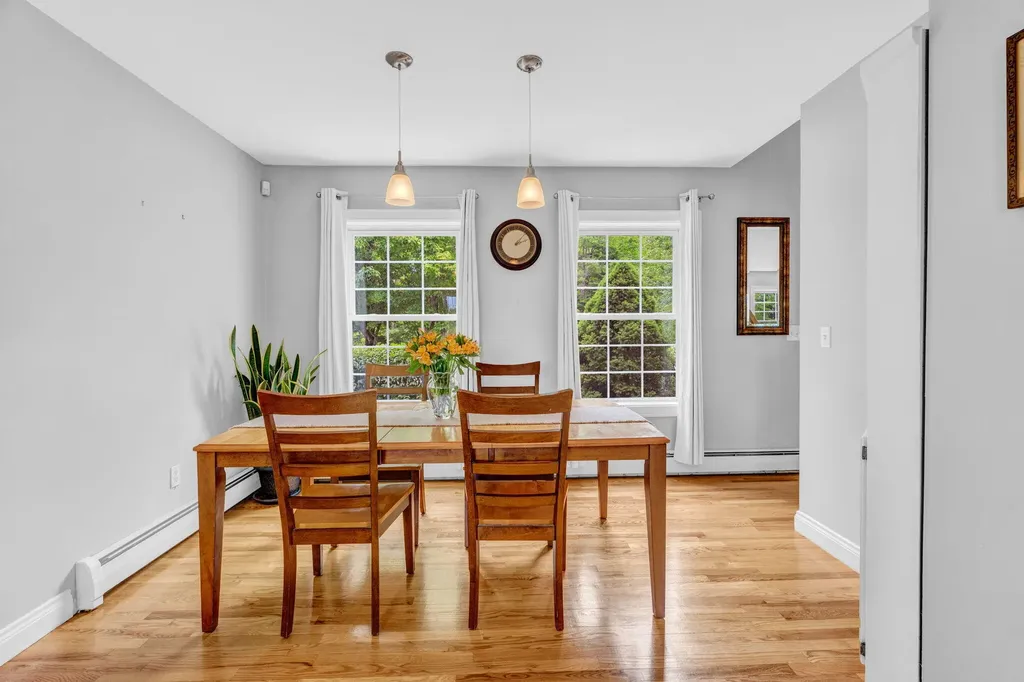 68 Adams Way Freeport ME 04032