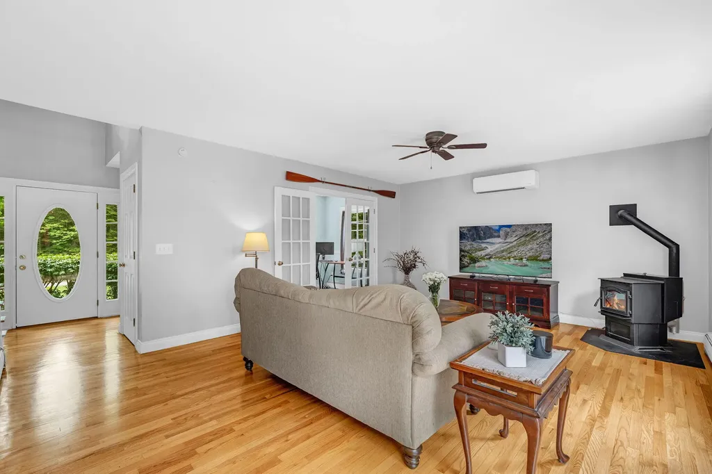 68 Adams Way Freeport ME 04032